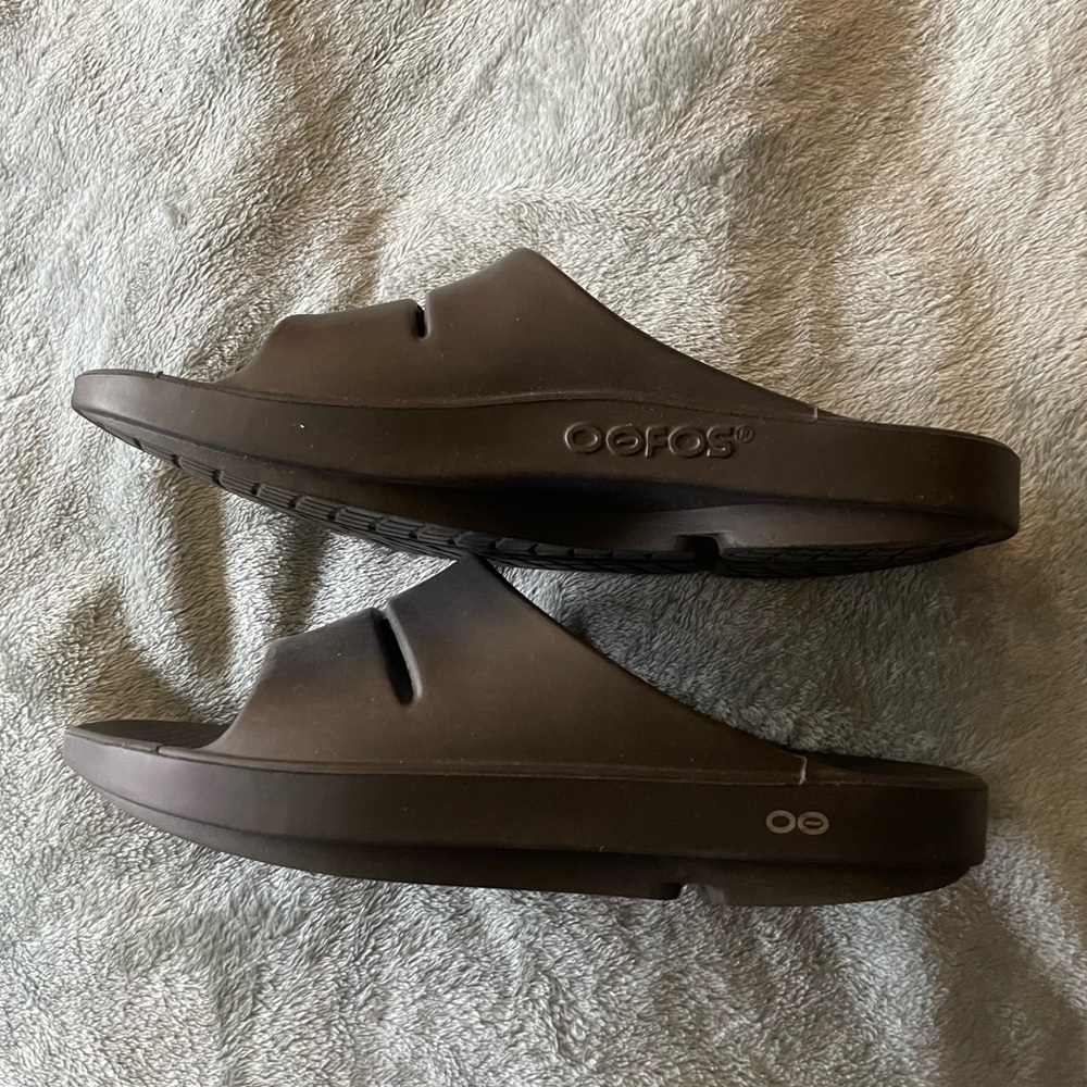 Oofos Slides - Men’s Size 11